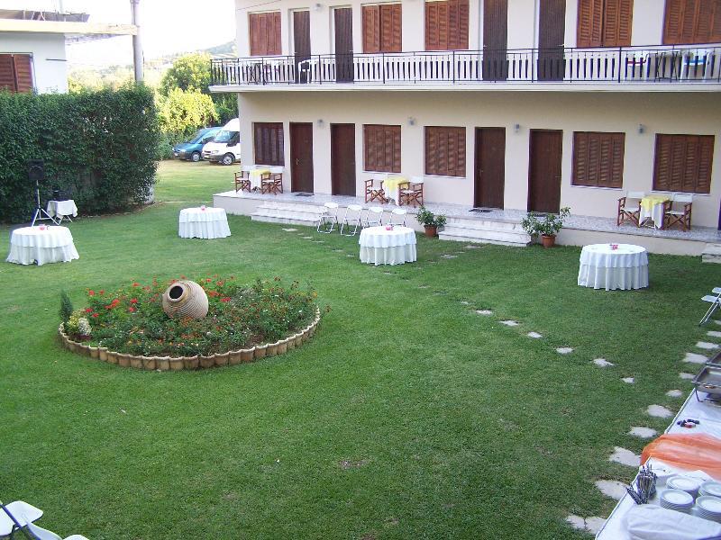 Avaton Hotel Ligourión Exterior foto