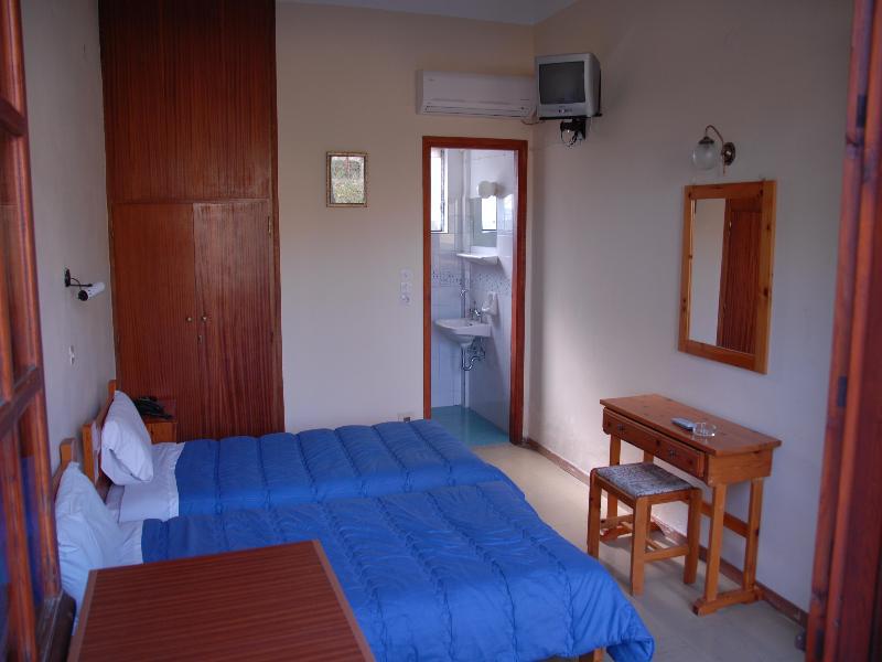 Avaton Hotel Ligourión Exterior foto