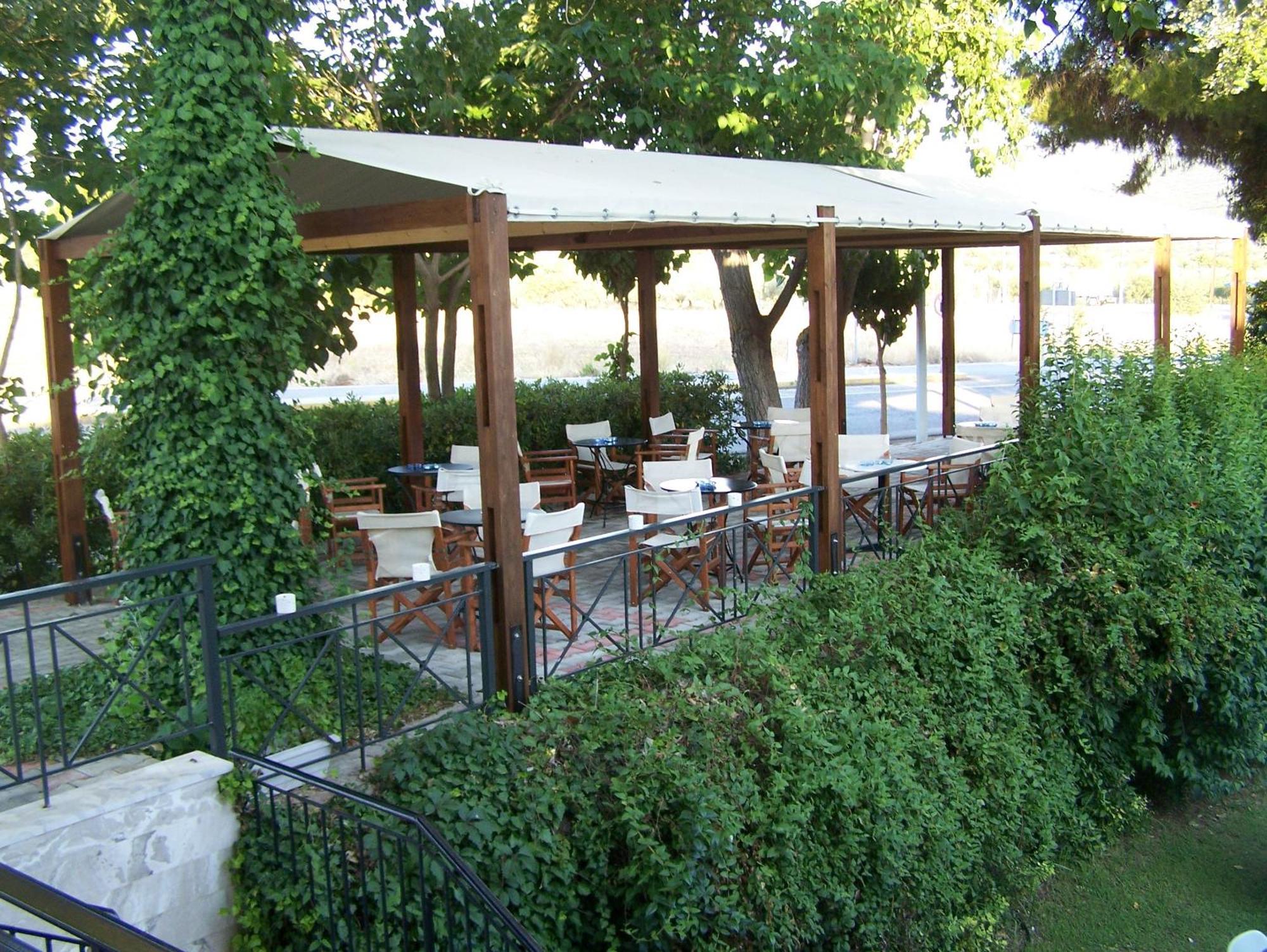 Avaton Hotel Ligourión Exterior foto